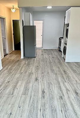 4th image of 948 Columbus Ave APT 4D