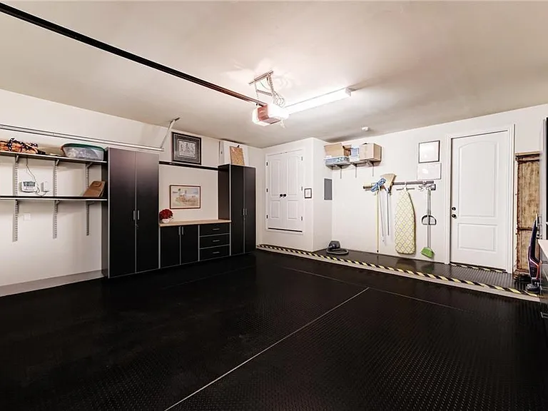208 Maxwell Way — Photo 21