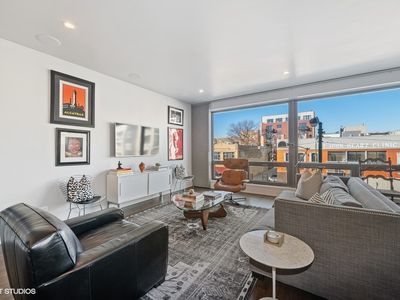 1555 W Fry St Unit 203, Chicago, IL, 60642