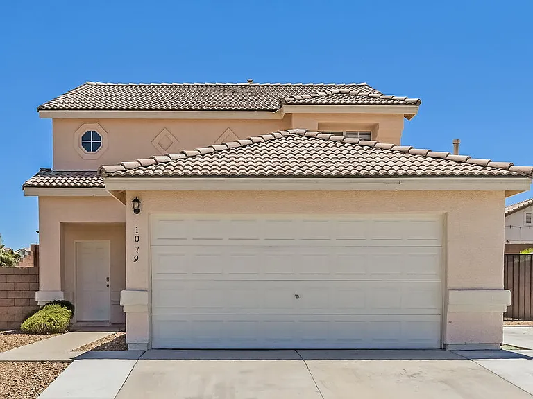 1079 Harpy Eagle Ave — Photo 1