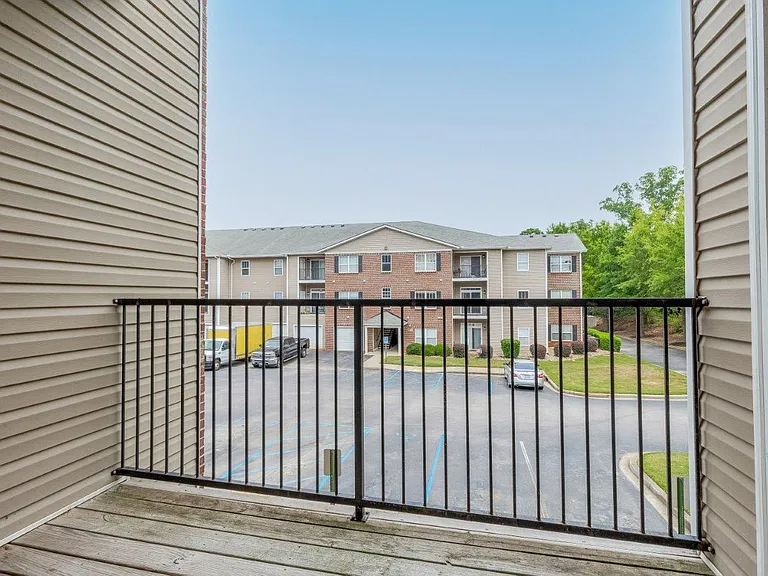 The Overlook At Golden Hills Apartment Homes — Photo 14