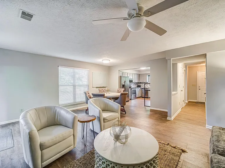5126 Village Green Way — Photo 3