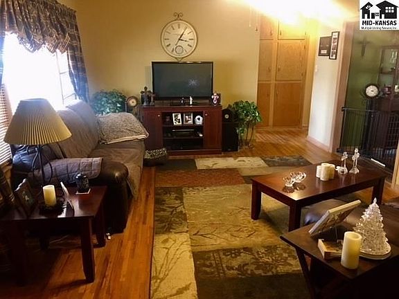 3rd image of 309 W 26th Ave