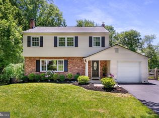 624 Mockingbird Ln, Norristown, PA 19403