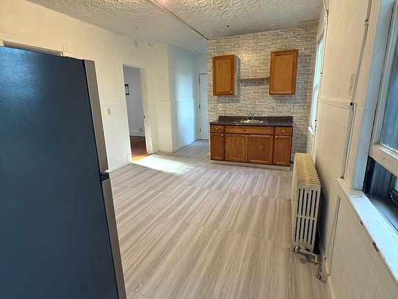 3rd image of 18 Seymour St Floor 2