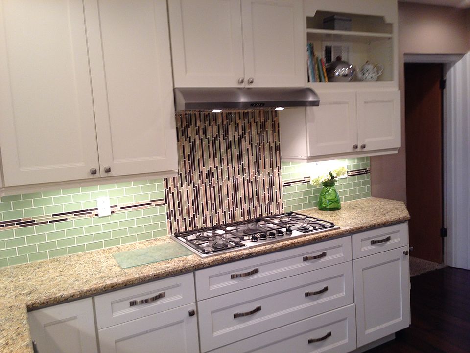 1st image of 9052 Saranac Dr