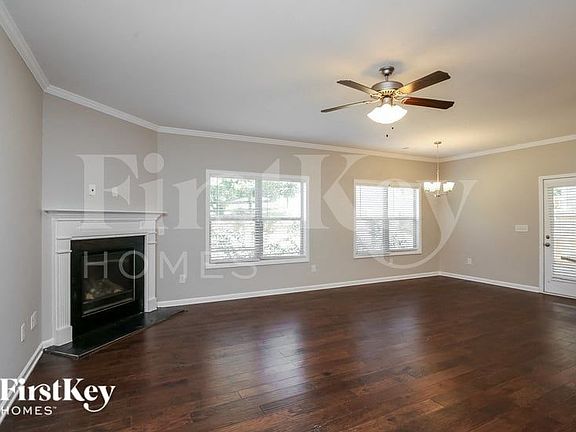 4th image of 4586 Hidden Creek Dr