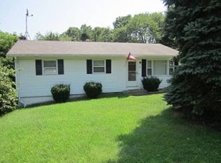 30 Bonnie St, Griswold, CT 06351