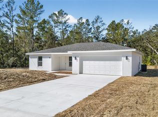 12 Malauka Cir, Ocklawaha, FL 32179