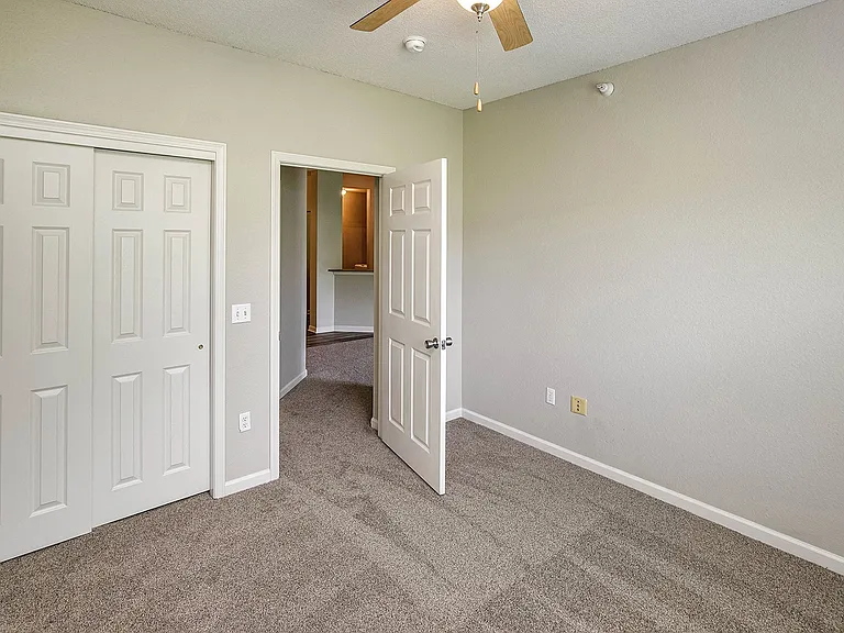 Autumn Grove Apartments — Photo 36