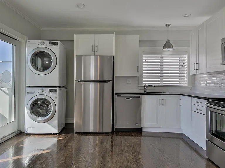 1059 Saratoga St #2 — Photo 13