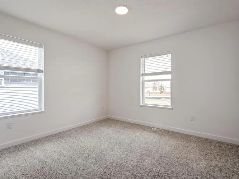 2529 Green Ash Ave — Photo 11