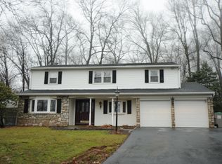 5329 Ridgeview Dr, Doylestown, PA 18902