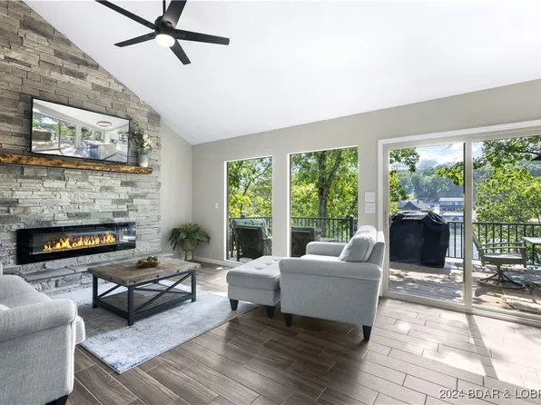 1102 Ridge Cir, Sunrise Beach, MO 65079