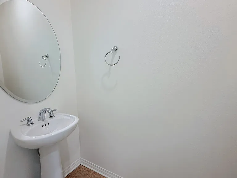 7100 Montecito Ln — Photo 6