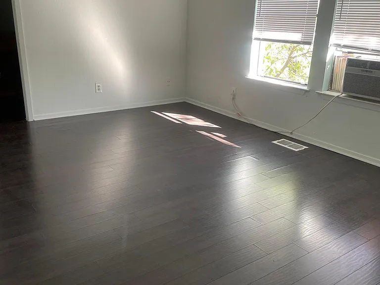 109 W Mockingbird Ln #4 — Photo 9