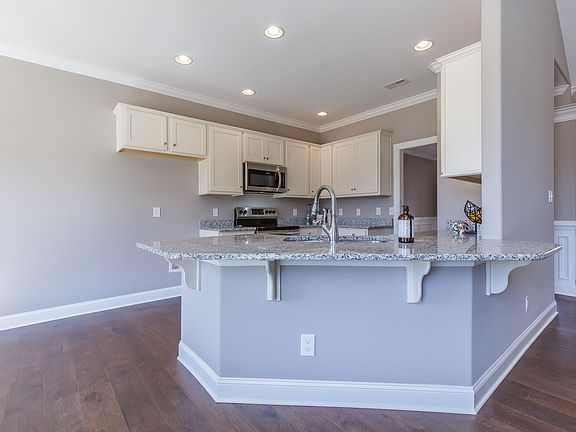 7th image of this home