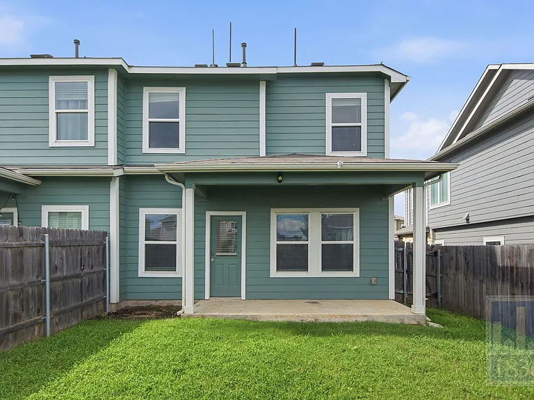 15213 Spruce Frost Cv #A — Photo 11