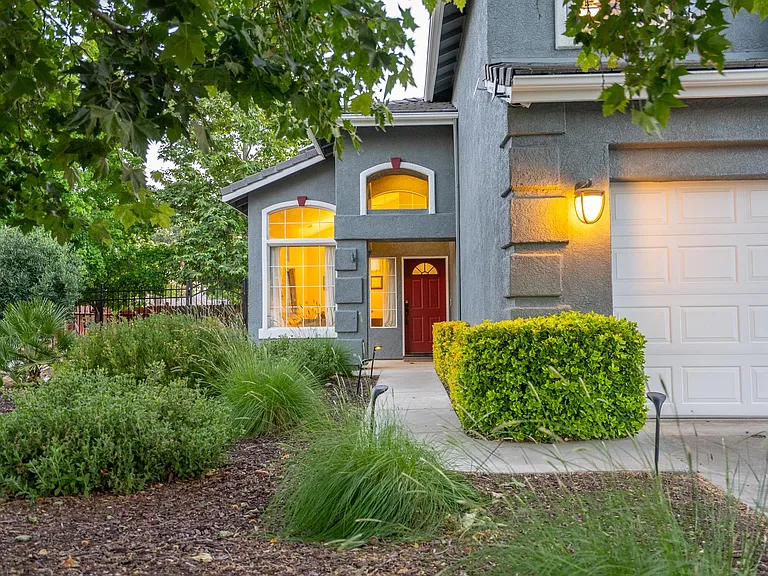 837 Sycamore Canyon Rd — Photo 47