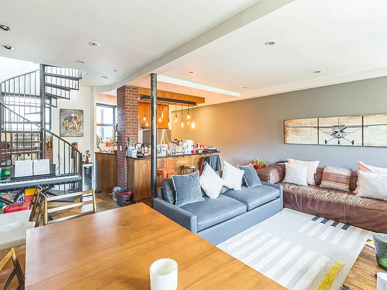 250 Manhattan Ave #6B — Photo 1