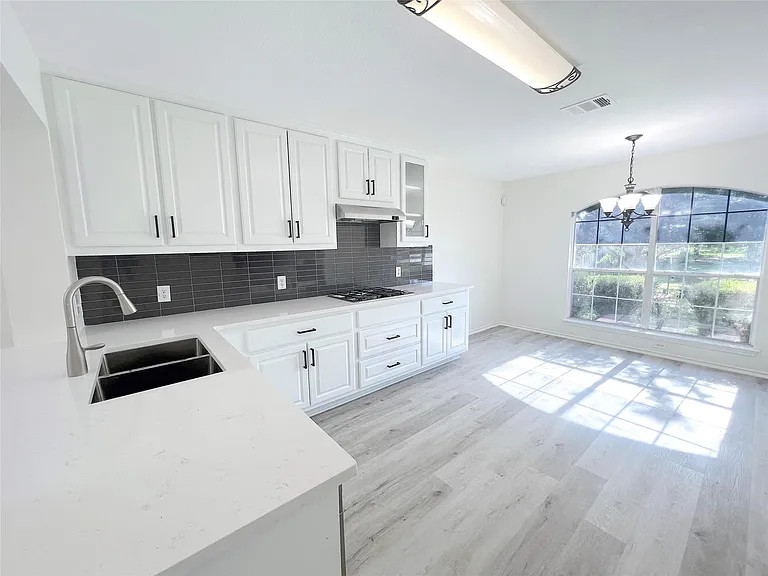 2725 Summerwalk Pl — Photo 1