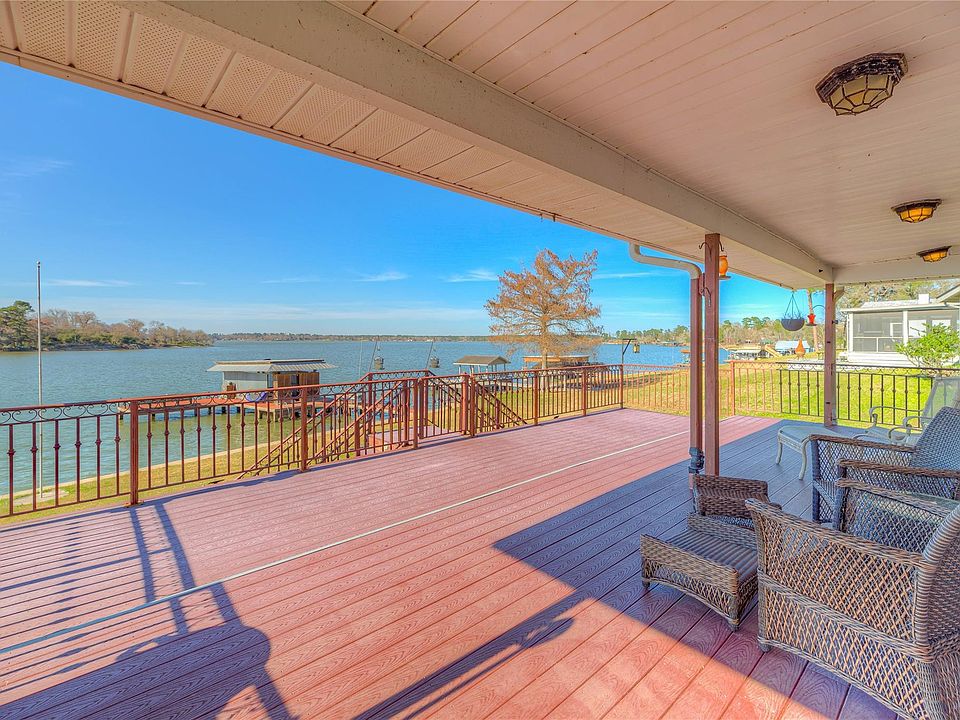 1st image of 226 Sandy Dr