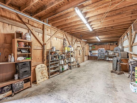17th image of 2656 Curve Woodville Rd