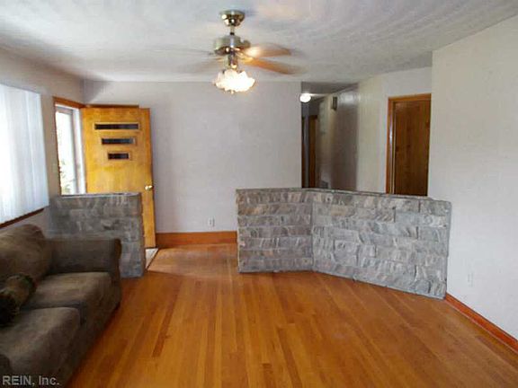 5th image of 213 Lindsey Ave