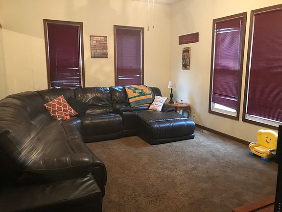 Family room or 4th bedroom