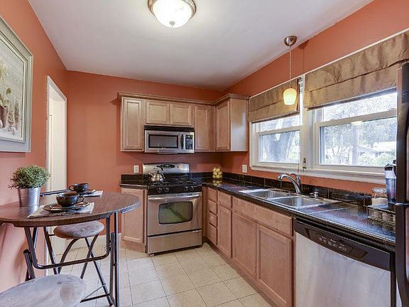2nd image of 6826 Portland Ave