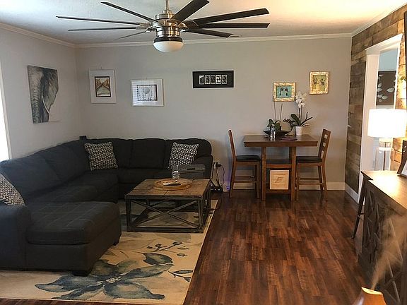 Living Room/Family Room 