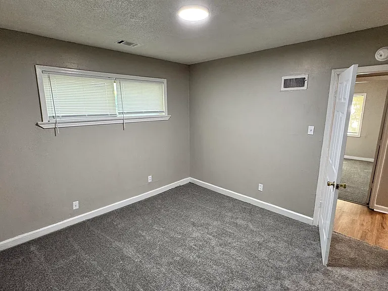 2434 Vollintine Ave — Photo 10