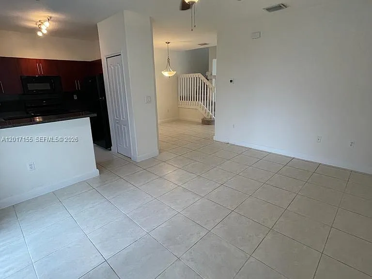 1021 SE 23rd Ave #1 — Photo 9