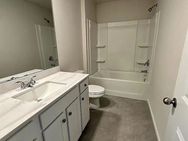 1850 Silver Crest Way — Photo 12