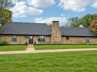 180 N Woodland Trl, Double Oak, TX 75077