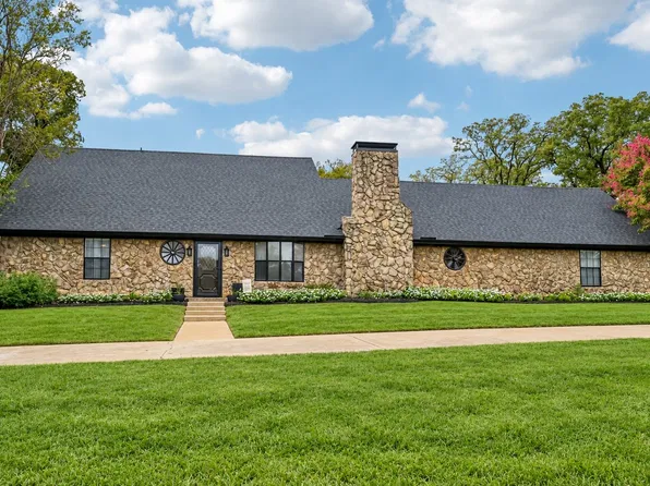 180 N Woodland Trl, Double Oak, TX 75077