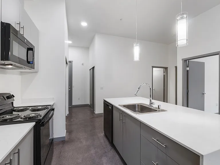 Serenity Apartments — Photo 111