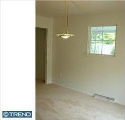 4th image of 705 Appletree Ct