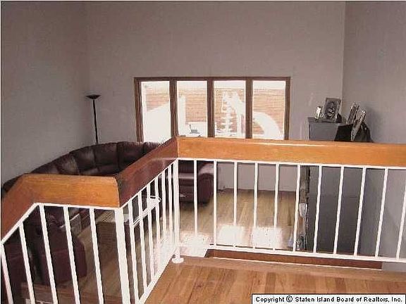 4th image of 175 Bridgetown St