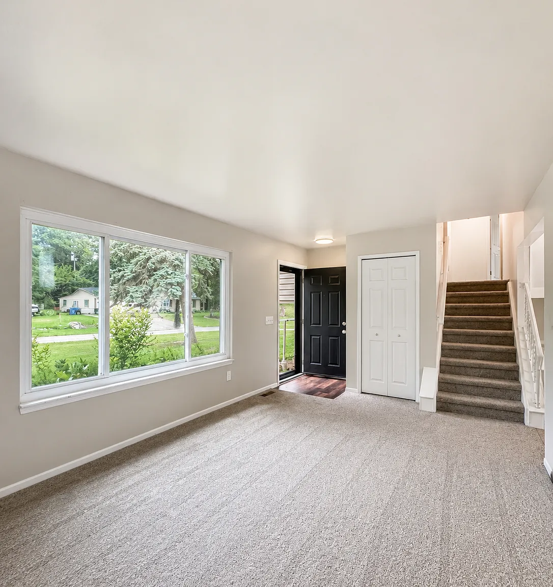 3 bed, 2000 sqft, $2,950 — Photo 3