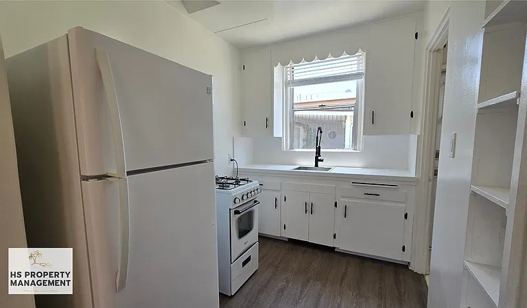 518 Flower St #A — Photo 8