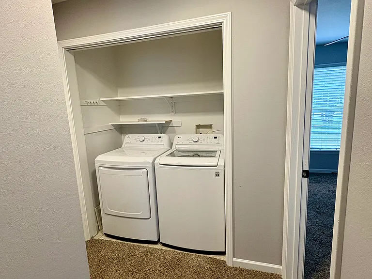 111 Reef Ct #B — Photo 11