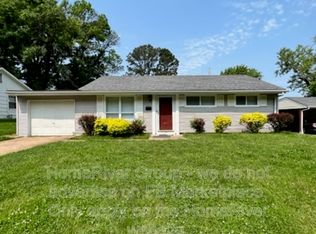 5523 Winchelsea Dr, Saint Louis, MO 63121