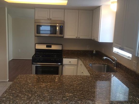 4th image of 104 Westwind Ct