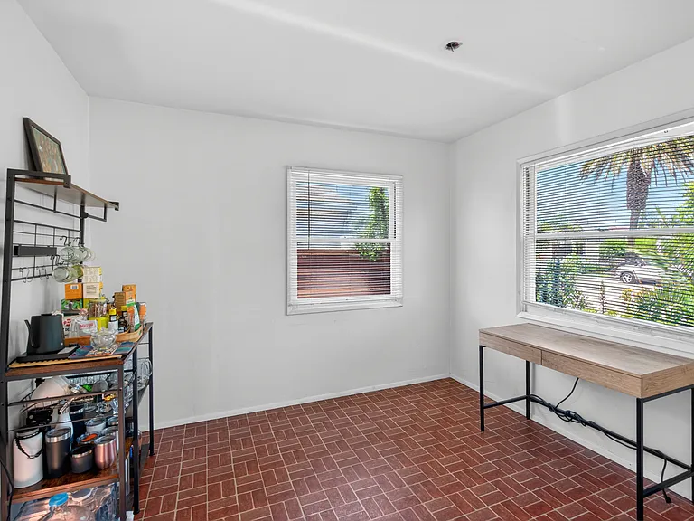 819 Law St — Photo 5