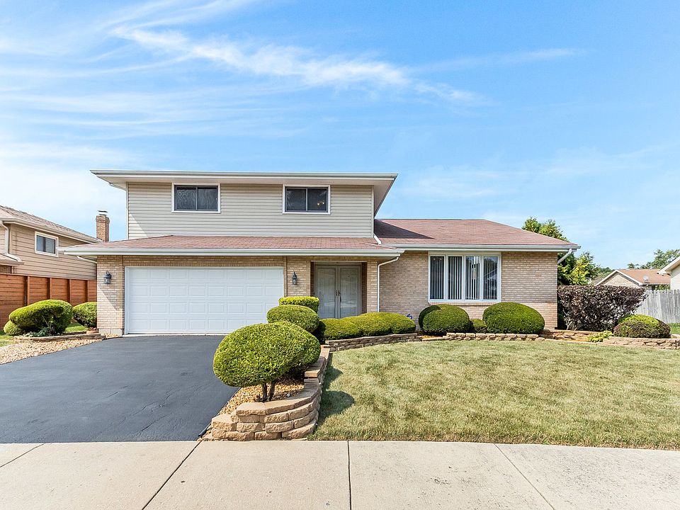 1st image of 22516 Crescent Way