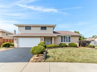 22516 Crescent Way, Richton Park, IL 60471