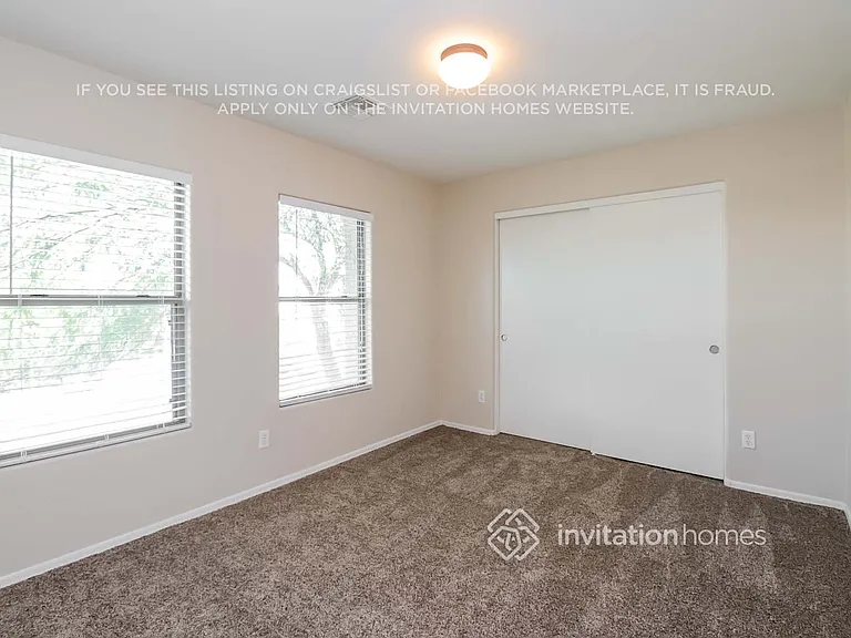 7811 S 63rd Dr — Photo 12