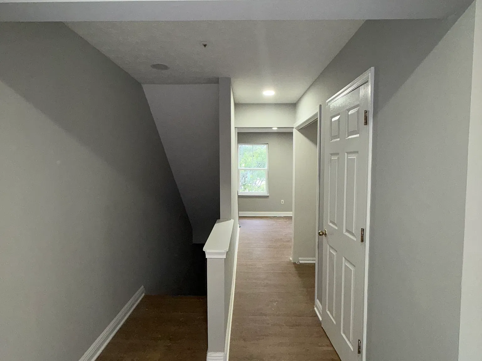 2100 Colonel Way — Photo 3