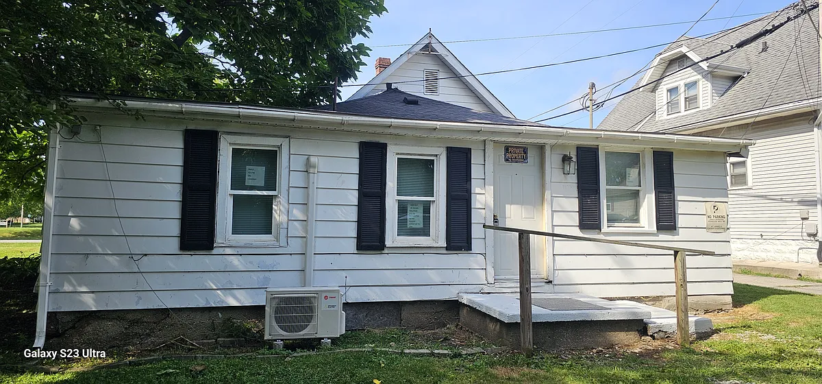 Photo 1 of 10 - 1107 E 8th St - Anderson, IN Unit located back of the property. - 1107 E 8th St